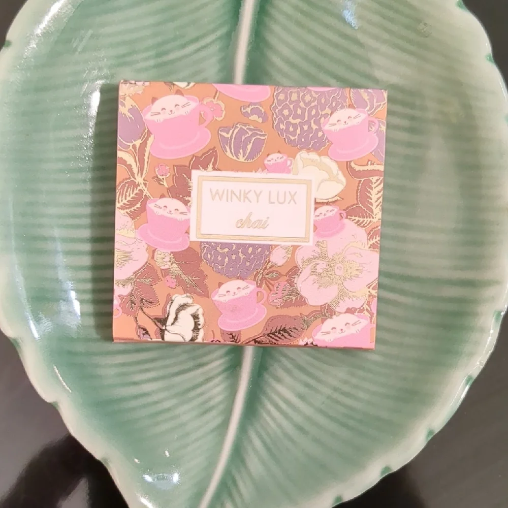 Winky Lux Eyeshadow Palette
